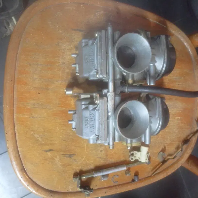 Carburatore Mikuni per Monster 900 (3)