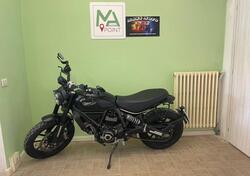 Ducati Scrambler 800 Icon Dark (2021 - 22) usata