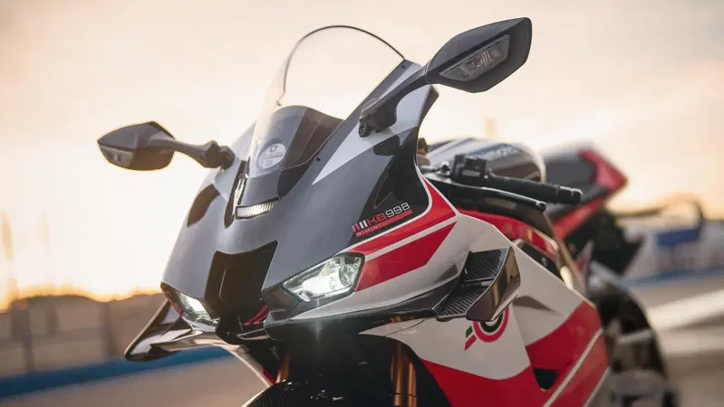 Arriva nelle concessionarie la Bimota KB998 Rimini 