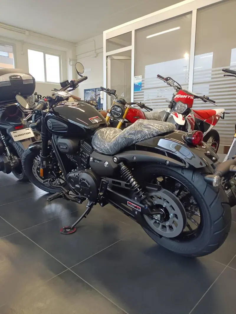 Benda Motorcycles BD-300 Sporty (2021 - 23) (3)