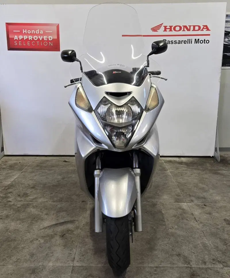 Honda Silver Wing 600 (2001 - 05) (2)