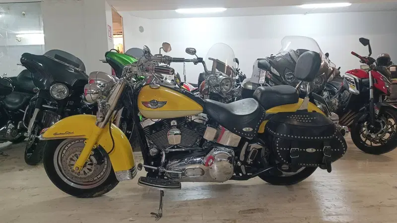Harley-Davidson 1450 Heritage Classic (2003 - 05) - FLSTCI (4)
