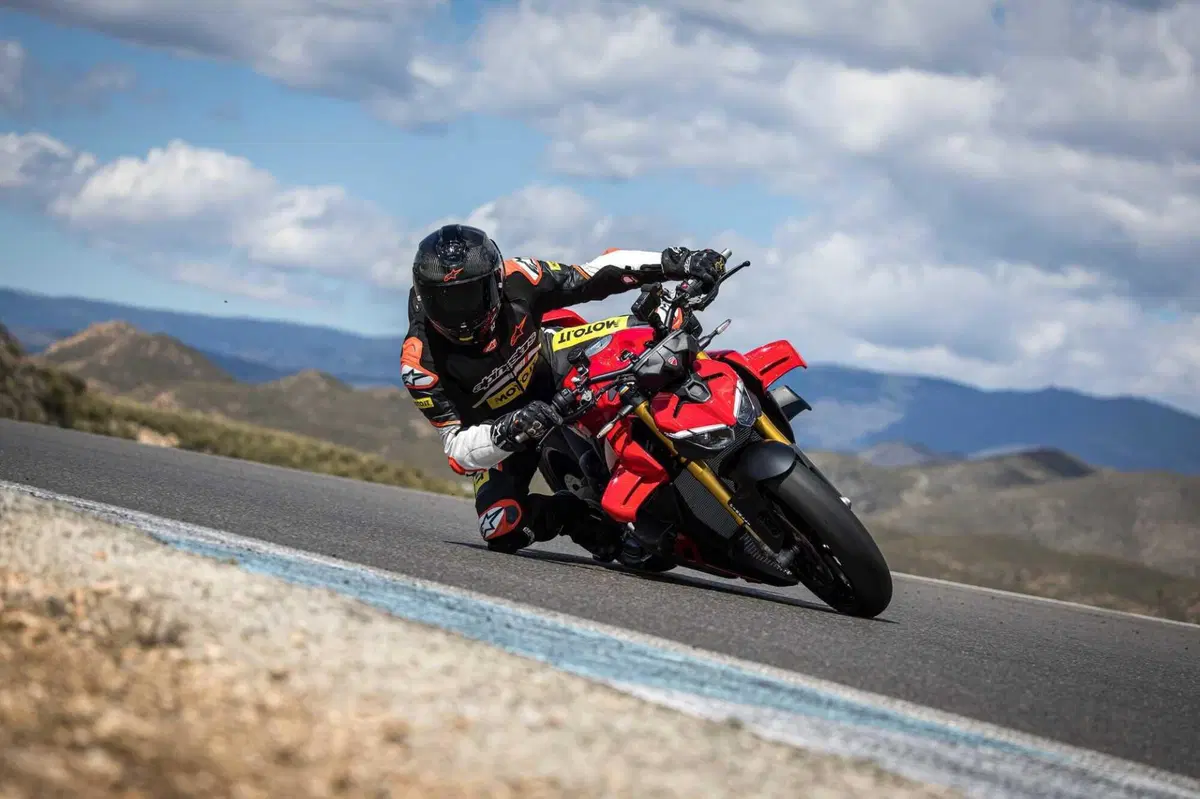 Ducati Streetfighter V4S