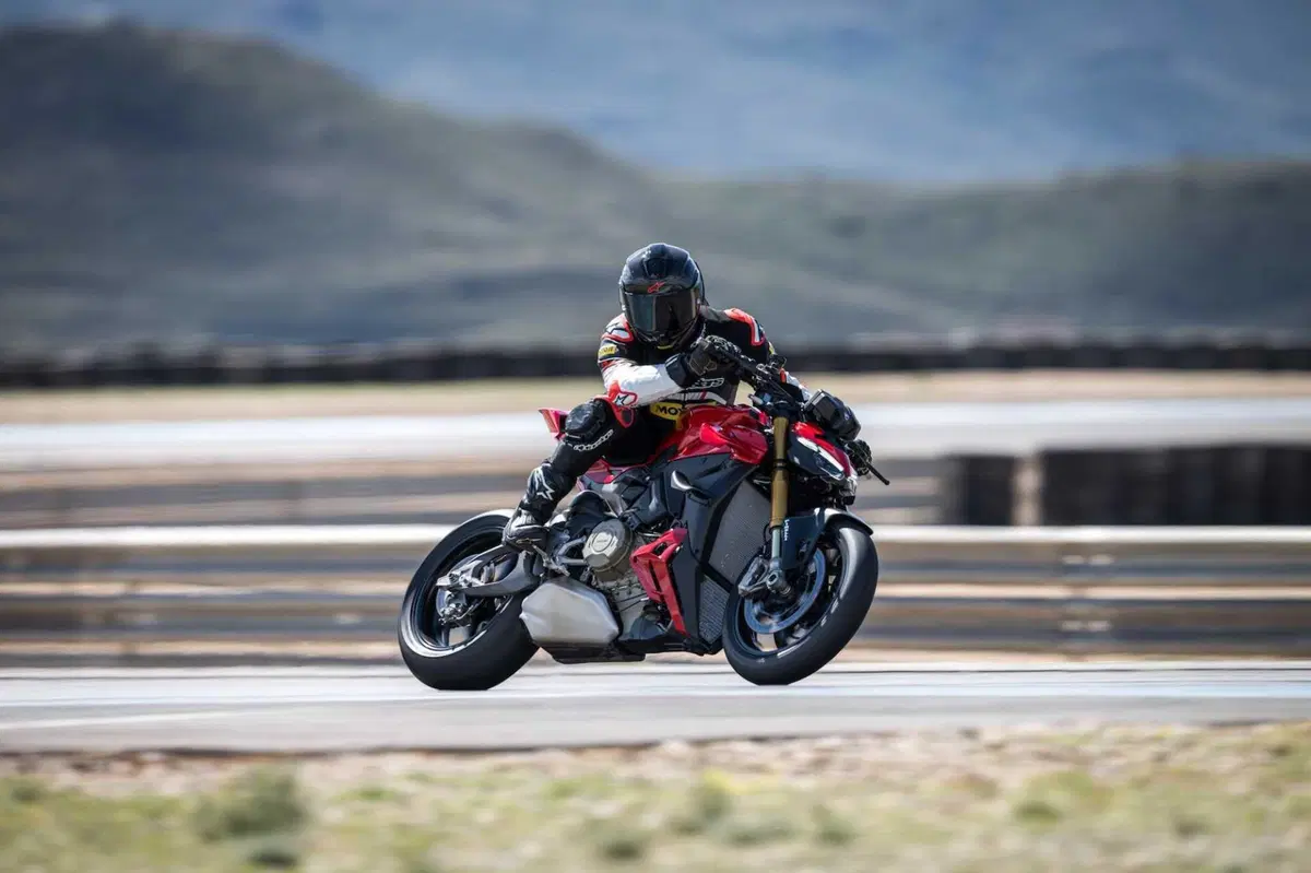 Ducati Streetfighter V4S (9)