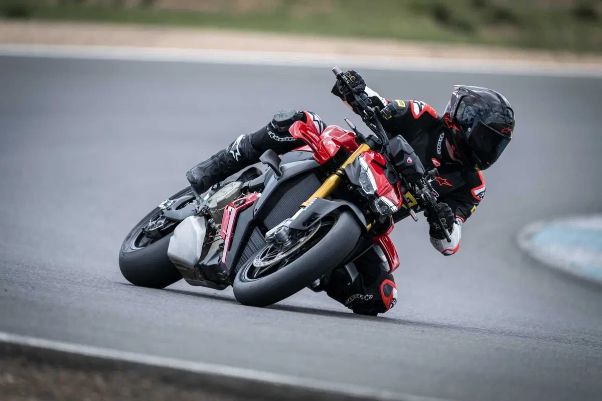 Ducati Streetfighter V4S (10)