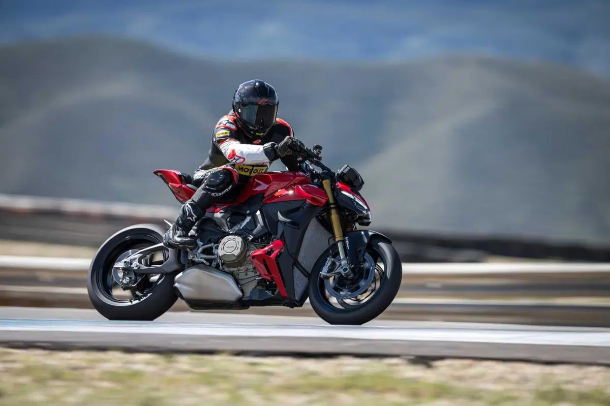 Ducati Streetfighter V4S (12)