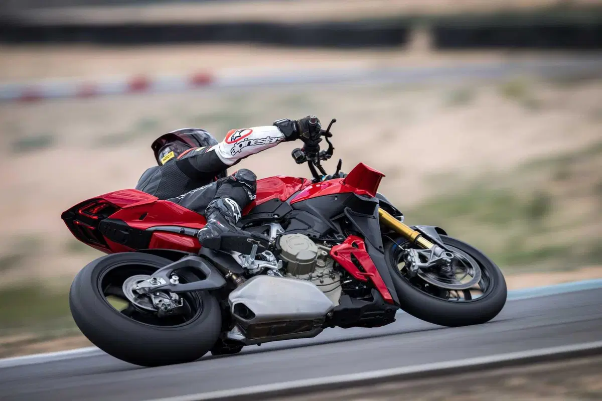 Ducati Streetfighter V4S (13)