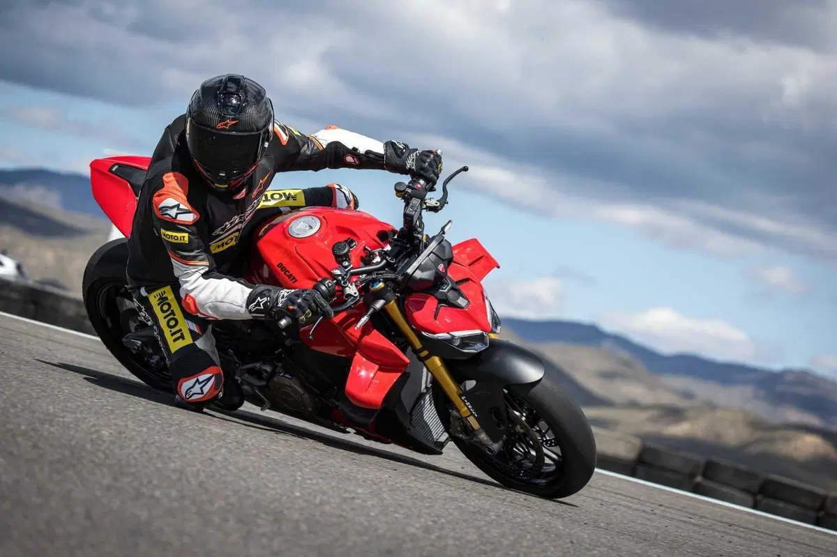 Ducati Streetfighter V4S (16)