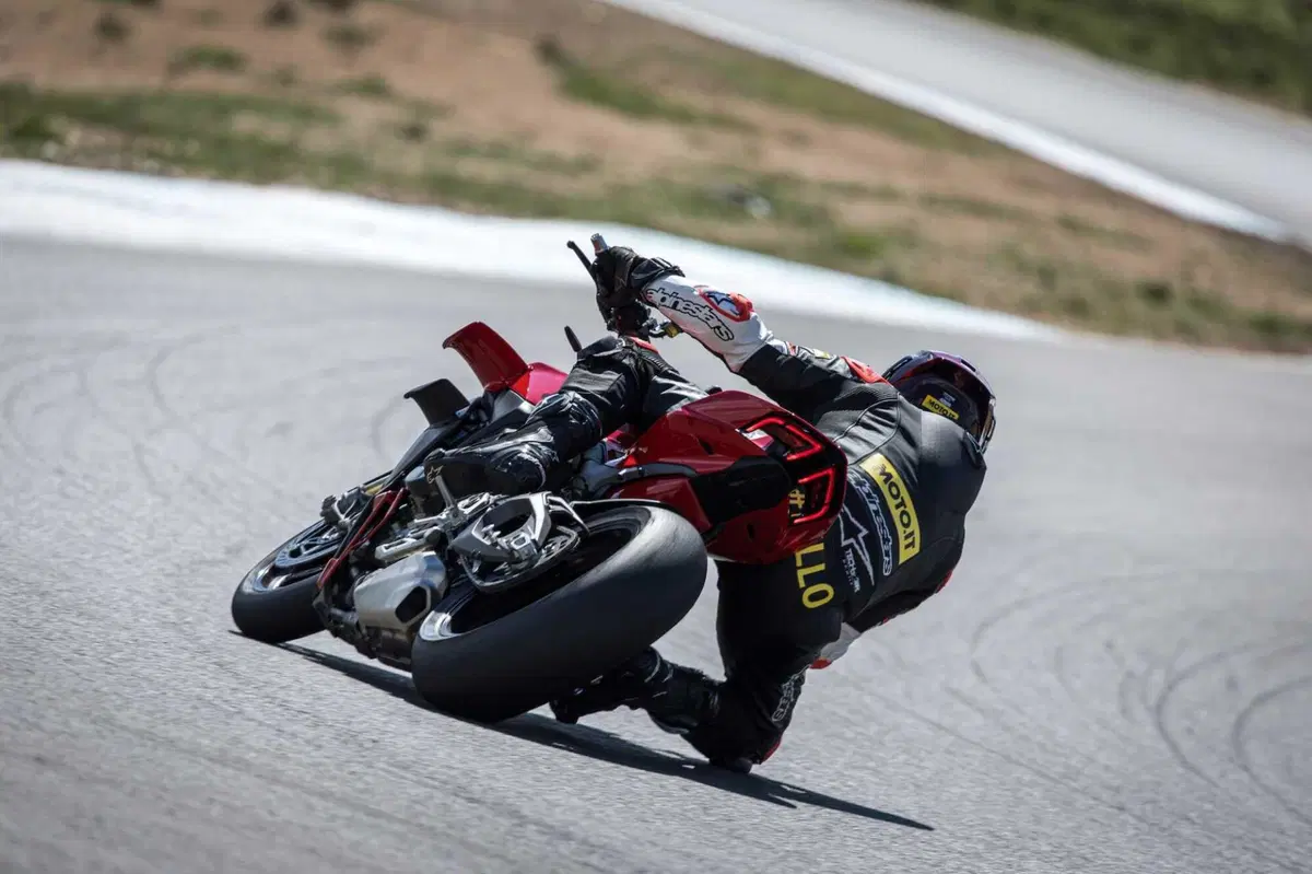 Ducati Streetfighter V4S (17)