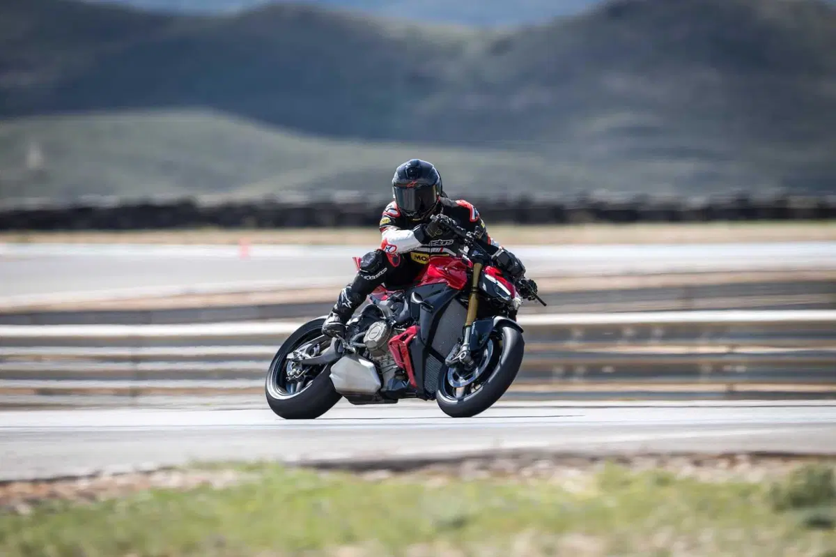 Ducati Streetfighter V4S (18)