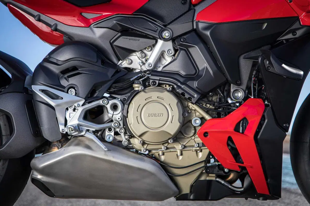 Ducati Streetfighter V4S (27)