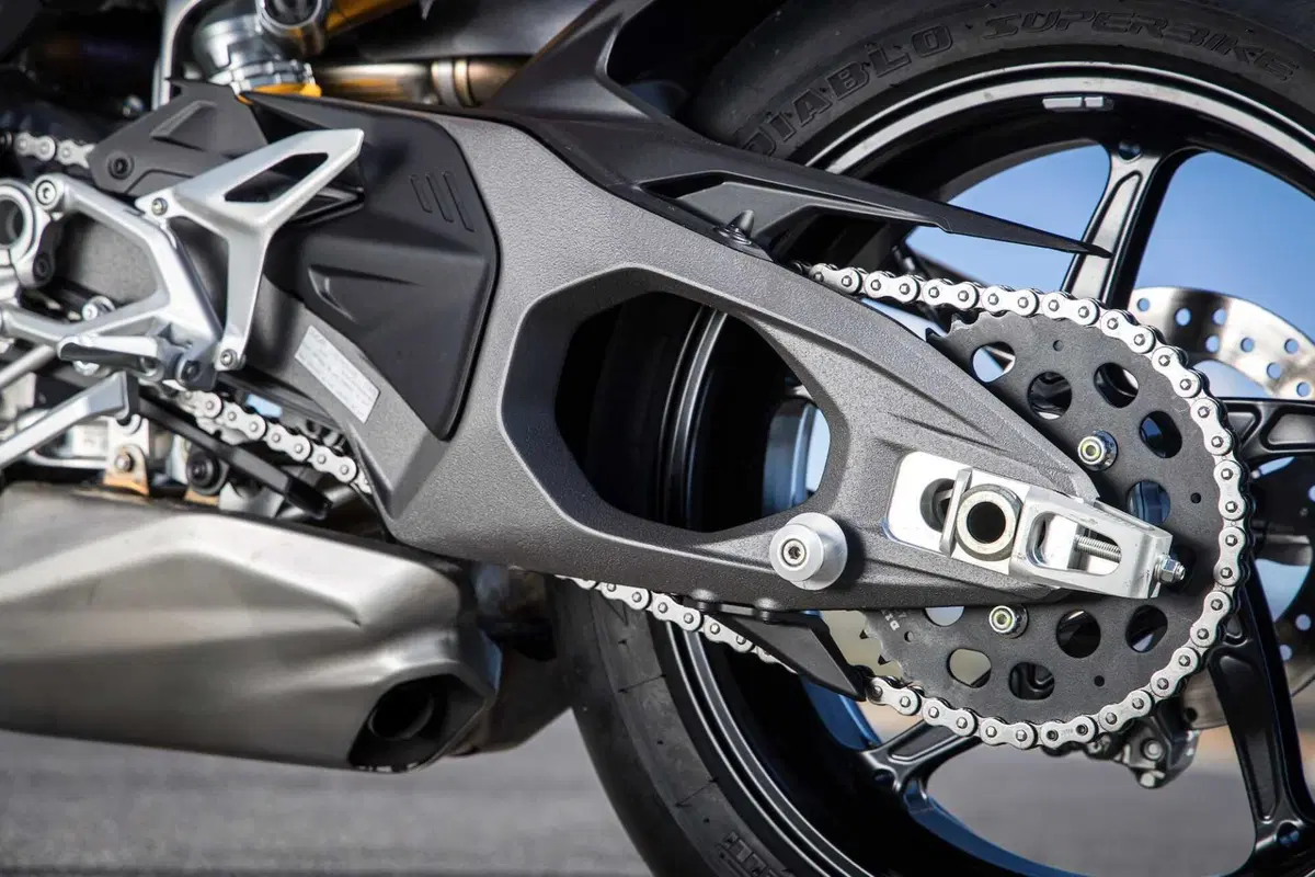 Ducati Streetfighter V4S (30)