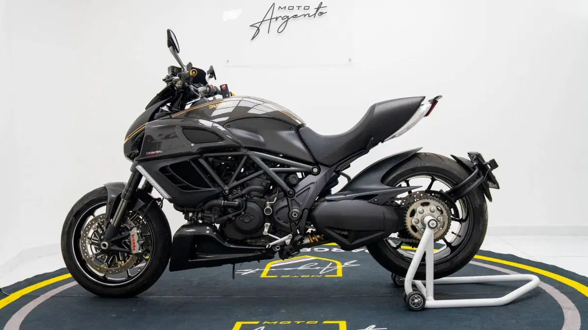Ducati Diavel 1200 (2010 - 13) (7)