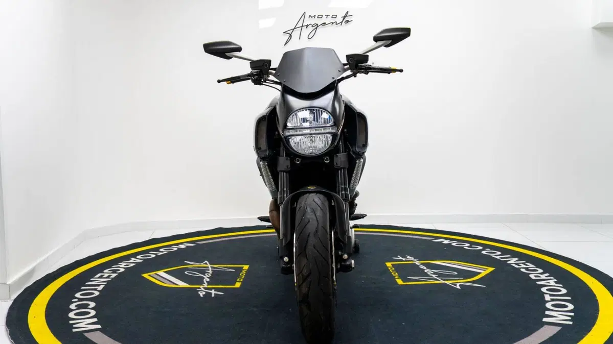 Ducati Diavel 1200 (2010 - 13) (9)