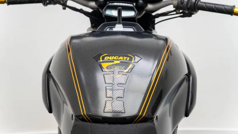 Ducati Diavel 1200 (2010 - 13) (15)