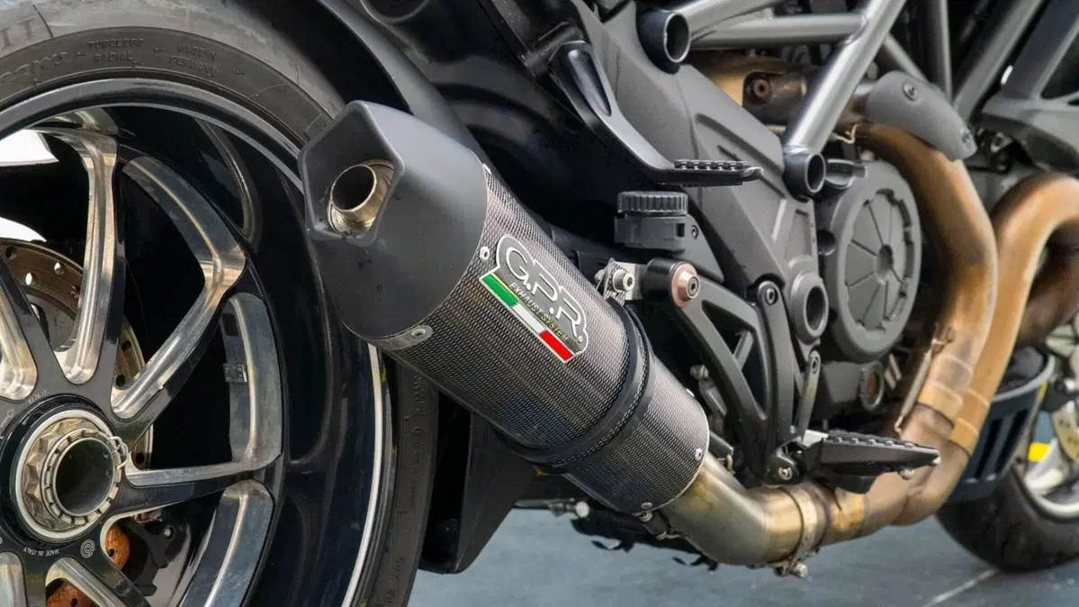 Ducati Diavel 1200 (2010 - 13) (16)