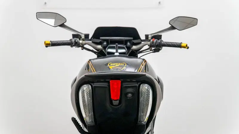 Ducati Diavel 1200 (2010 - 13) (17)