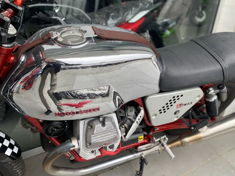 Moto Guzzi V7 Racer (2012 - 14) (6)