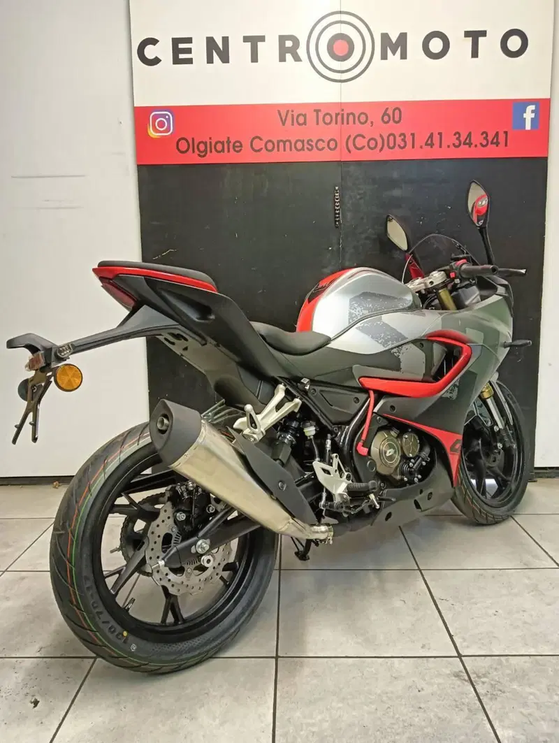 QJ Motor SRK 125 R (2024) (5)
