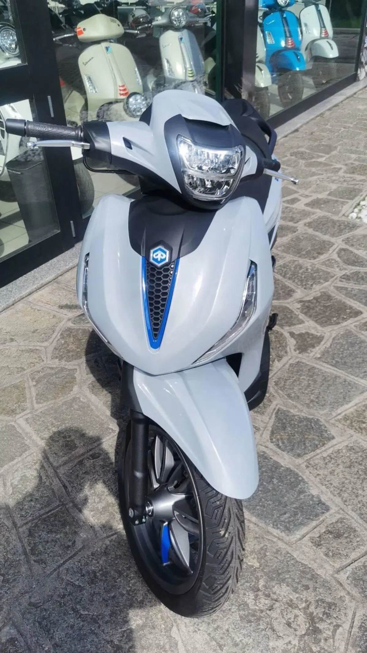 Piaggio Beverly 310 S (2025 - 26) (3)