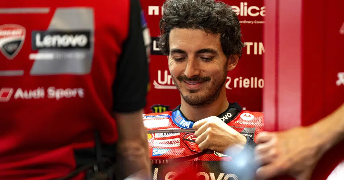 MotoGP 2025. GP delle Americhe. Pecco Bagnaia pu&ograve; accennare un sorriso: "Marc Marquez non si aspettava di trovarmi l&igrave;"