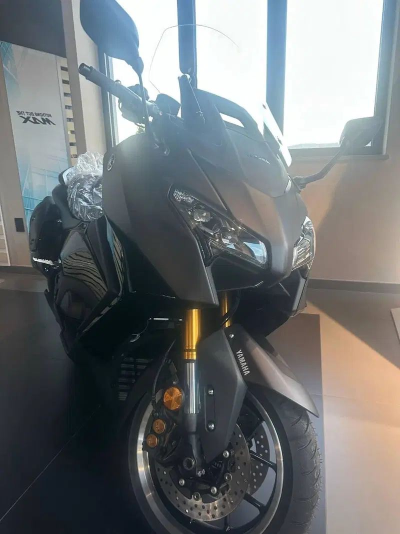 Yamaha T-Max 560 Tech Max (2025 - 26) (5)