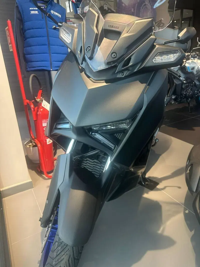 Yamaha X-Max 300 (2025 - 26) (2)