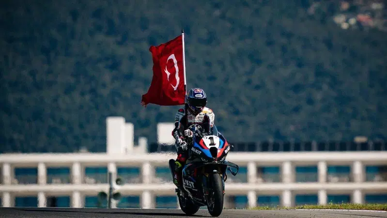 SBK 2025, GP del Portogallo. Toprak fa tripletta: &ldquo;Avevo bisogno di tornare a vincere&rdquo;