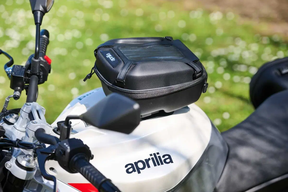 Aprilia Tuono 457: detta le regole (9)
