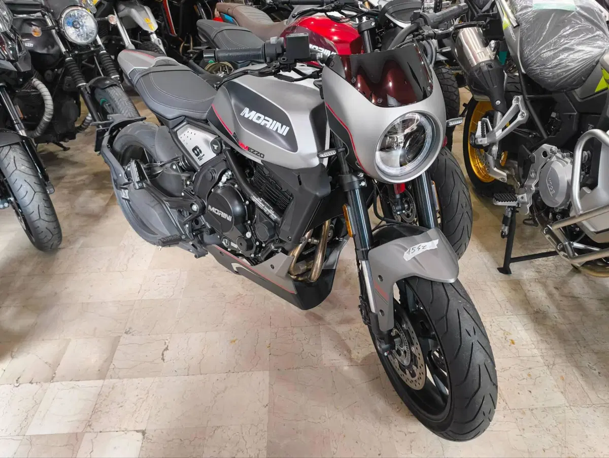 Moto Morini SEIEMMEZZO STR (2022 - 26) (3)