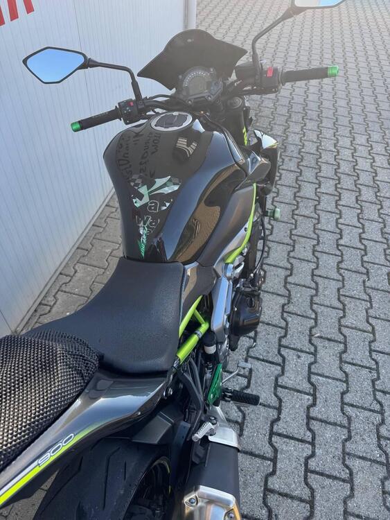 Kawasaki Z 900 (2017 - 18) (5)