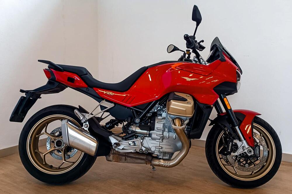 Moto Guzzi V100 Mandello (2022 - 24)