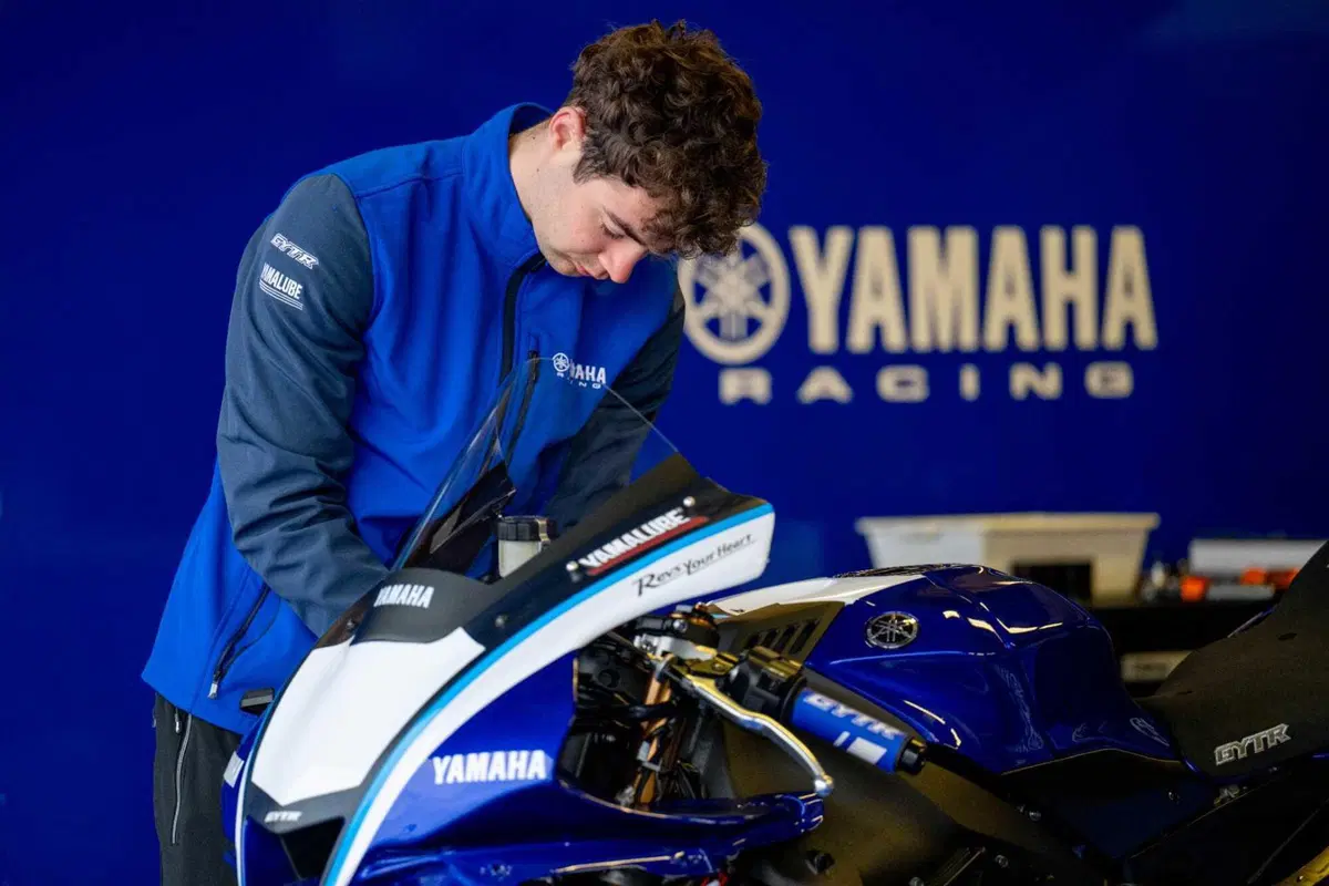 Yamaha R9: al Blue Racing Day 2025 è lei la star. L'abbiamo provata in pista a Misano [GALLERY] (8)