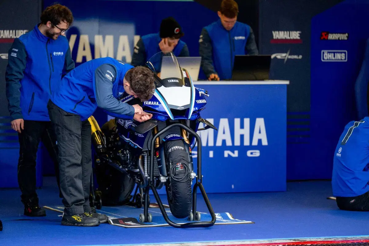 Yamaha R9: al Blue Racing Day 2025 è lei la star. L'abbiamo provata in pista a Misano [GALLERY] (9)