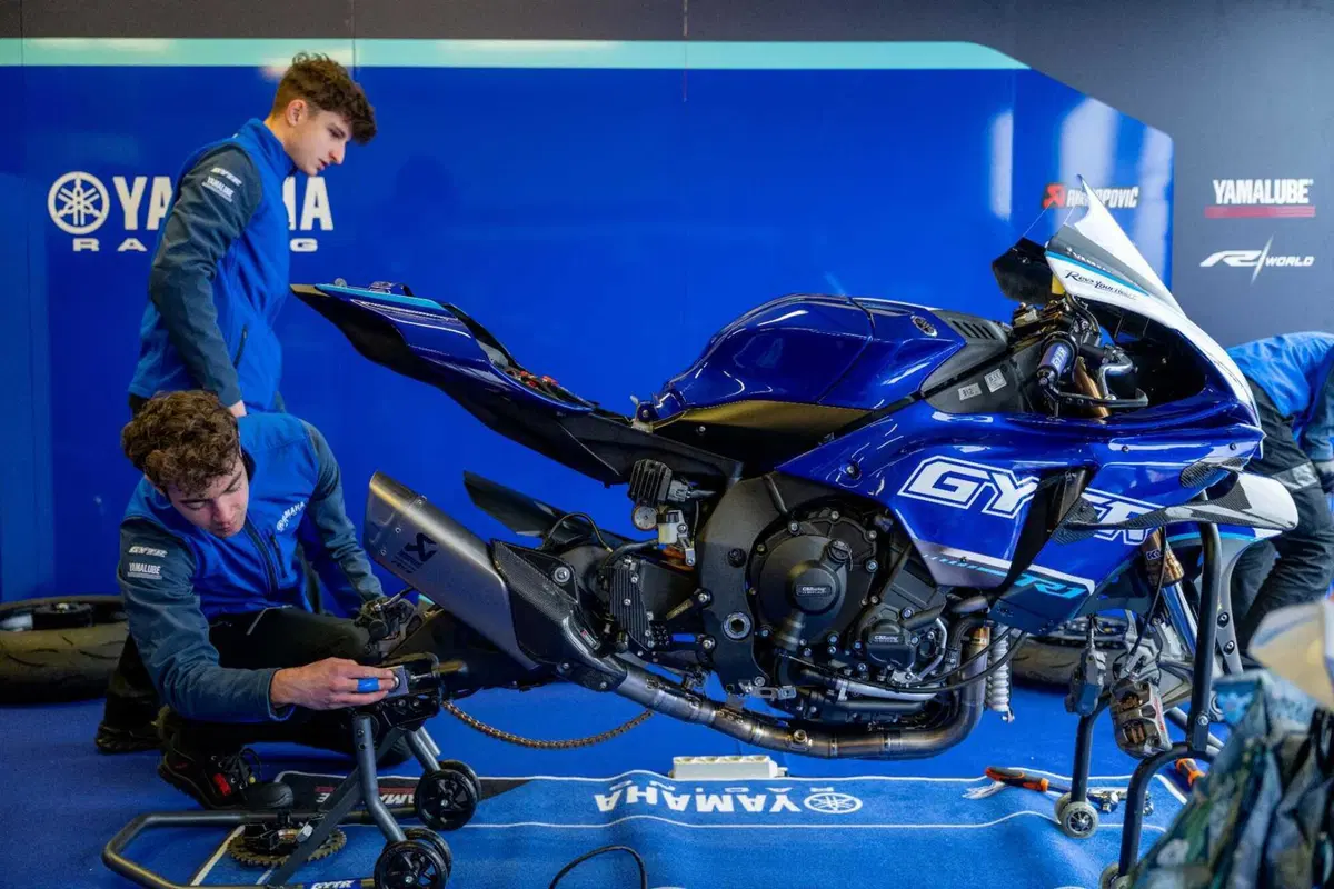 Yamaha R9: al Blue Racing Day 2025 è lei la star. L'abbiamo provata in pista a Misano [GALLERY] (10)