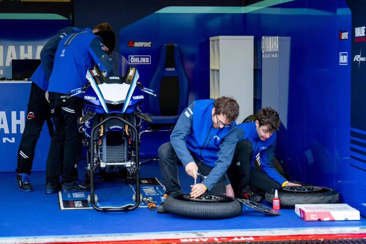Yamaha R9: al Blue Racing Day 2025 è lei la star. L'abbiamo provata in pista a Misano [GALLERY] (14)