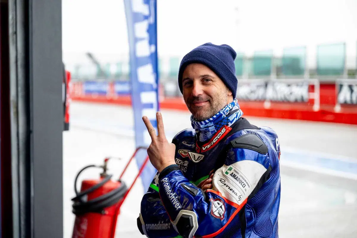 Yamaha R9: al Blue Racing Day 2025 è lei la star. L'abbiamo provata in pista a Misano [GALLERY] (16)