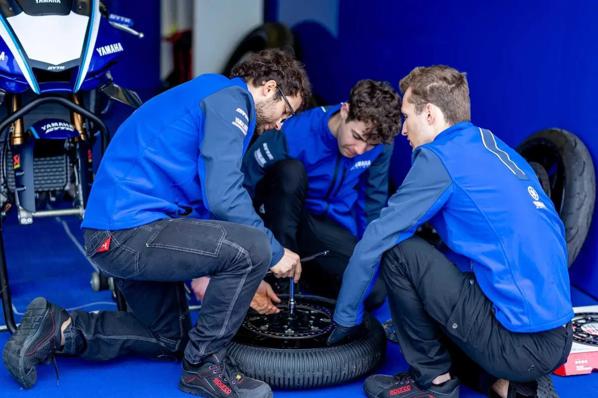 Yamaha R9: al Blue Racing Day 2025 è lei la star. L'abbiamo provata in pista a Misano [GALLERY] (52)