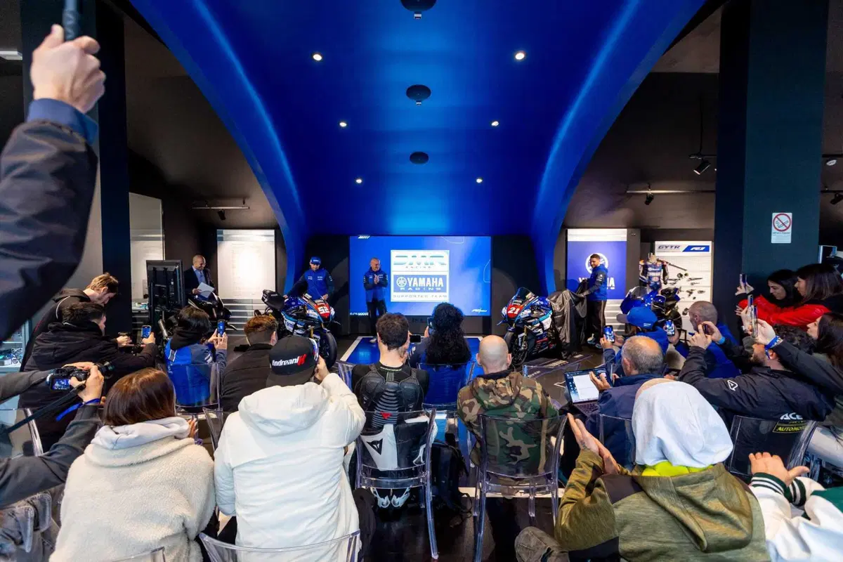 Yamaha R9: al Blue Racing Day 2025 è lei la star. L'abbiamo provata in pista a Misano [GALLERY] (2)