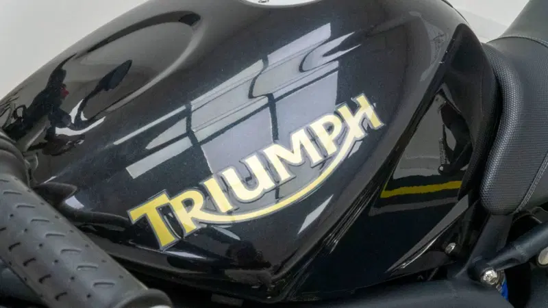 Triumph Street Triple (2007 - 12) (11)