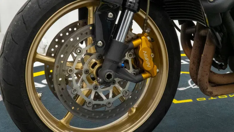 Triumph Street Triple (2007 - 12) (12)
