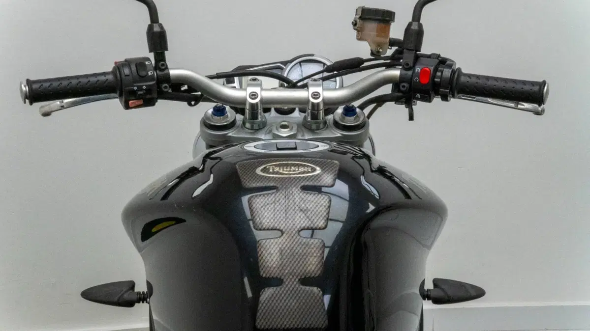 Triumph Street Triple (2007 - 12) (14)