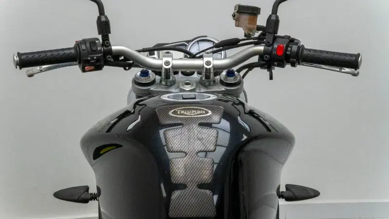 Triumph Street Triple (2007 - 12) (14)