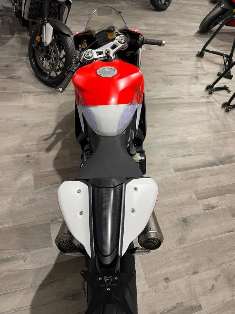 Ducati Superleggera 1299 (2017) (9)