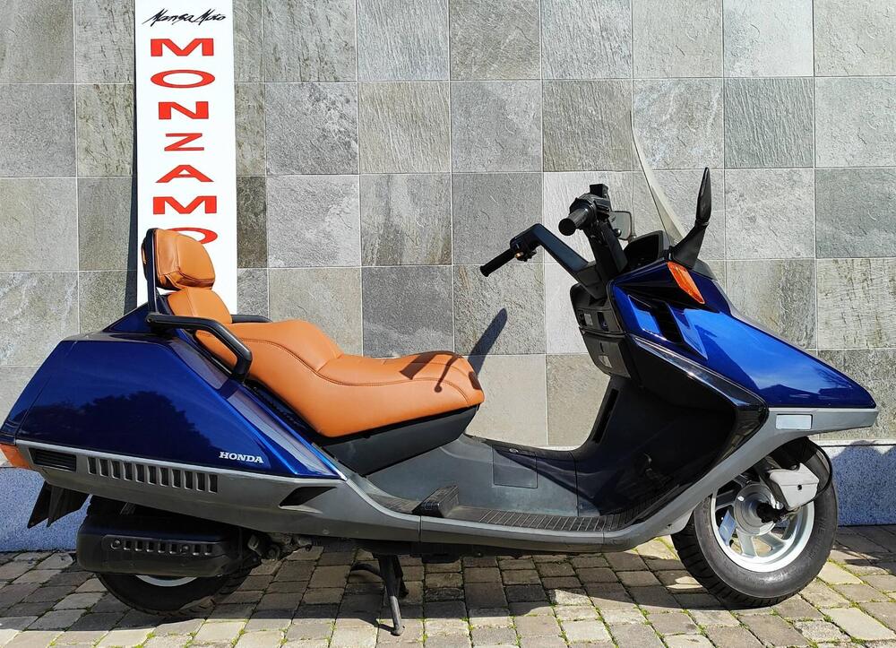 Honda CN 250 (2)