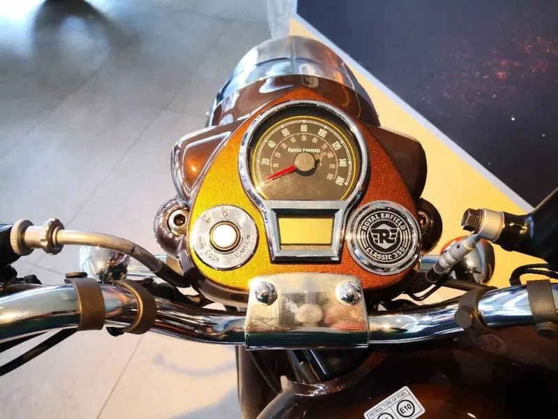 Royal Enfield Classic 350 (2021 - 26) (12)