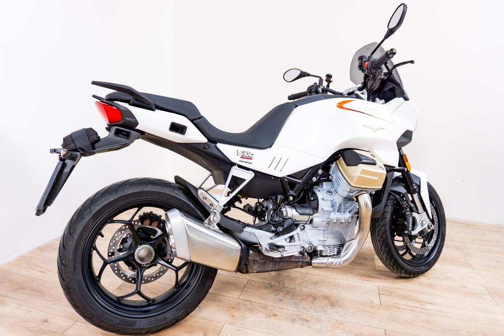 Moto Guzzi V100 Mandello (2022 - 24) (3)
