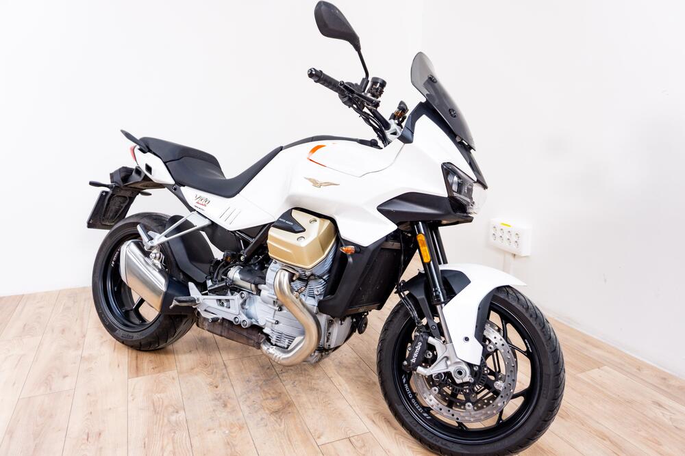 Moto Guzzi V100 Mandello (2022 - 24) (2)