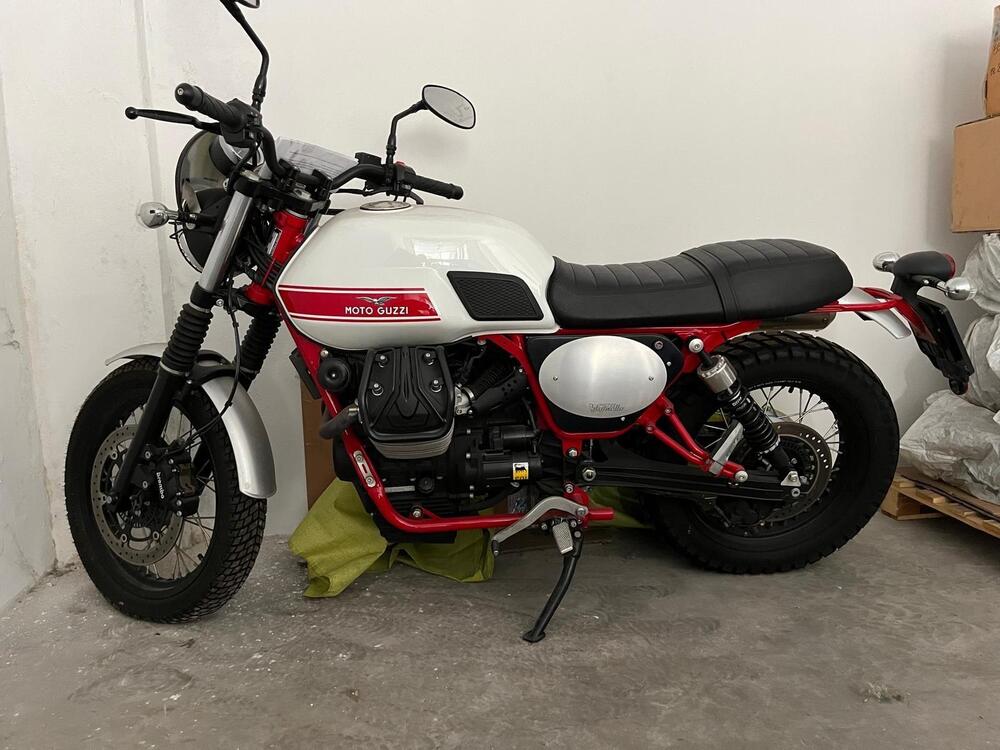 Moto Guzzi V7 II Stornello (2017 - 18) (2)