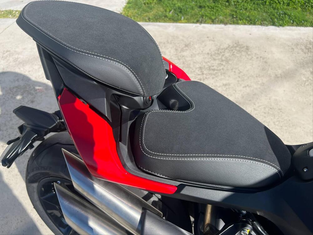 MV Agusta Brutale 1000 RS (2022 - 25) (4)